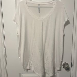 Athleta Cloudlight Stratus Tee- like new!